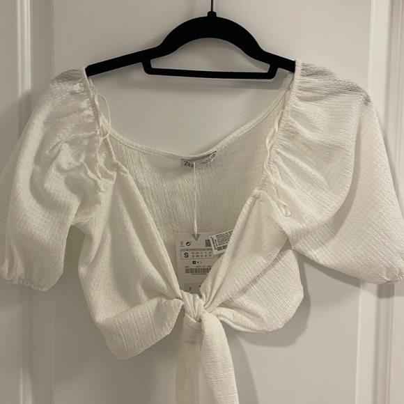 White crop blouse - Picture 1 of 2